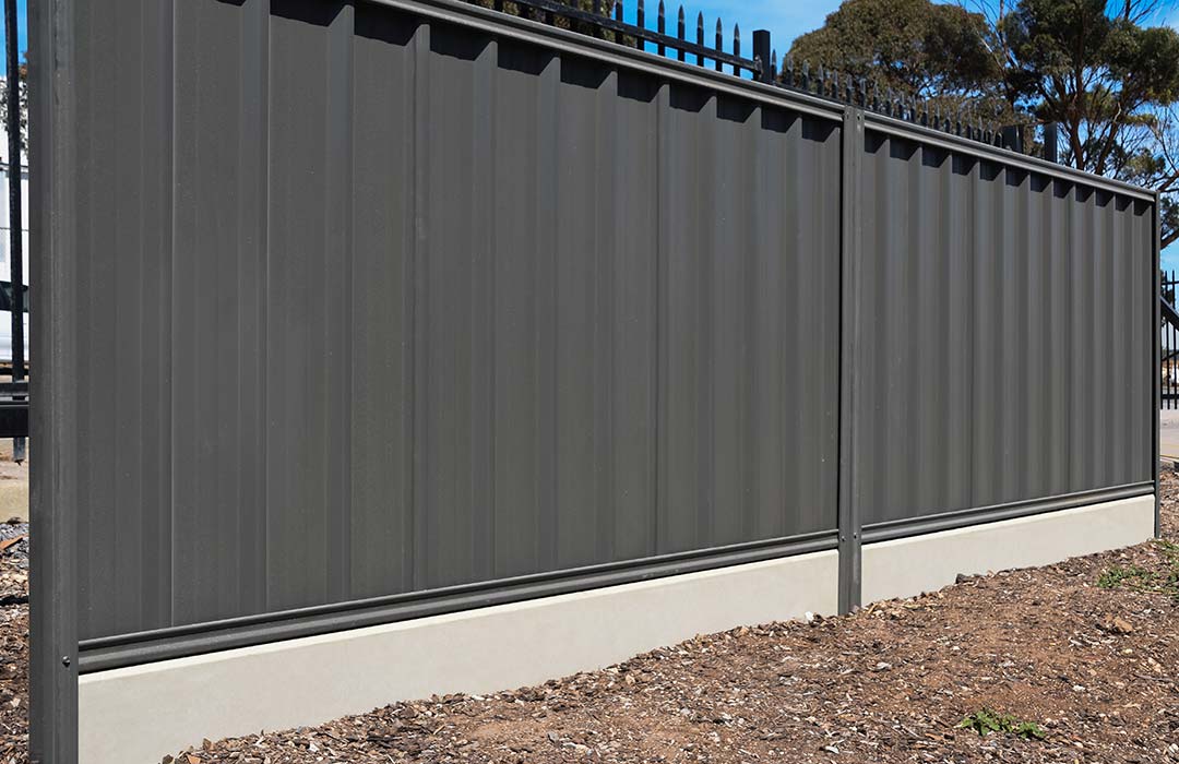 Grey Smooth Under Fence Plinth 65MPa